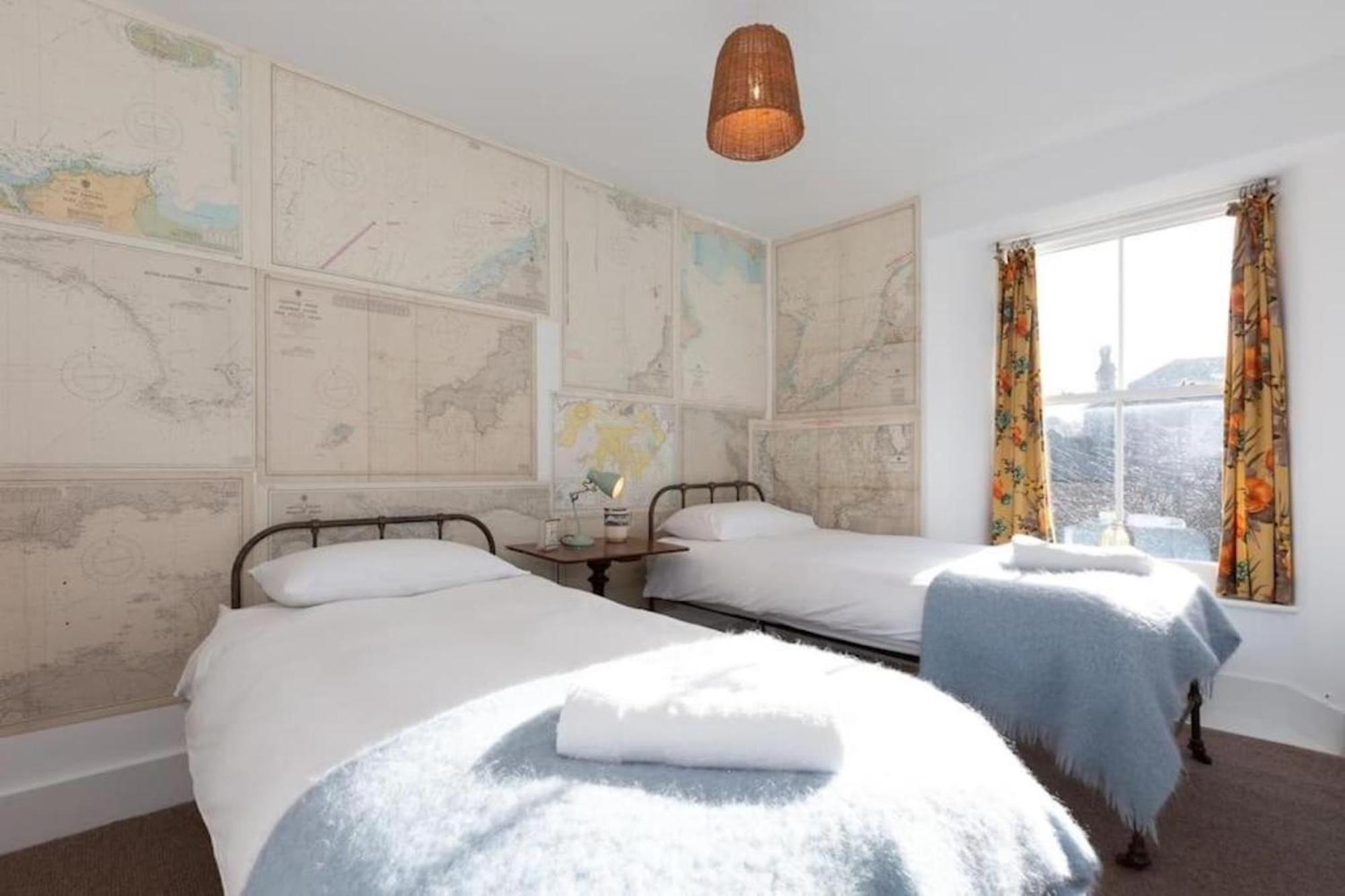Janies Cottage~ Mousehole~Eclectic Interiors & Vintage Charm מראה חיצוני תמונה